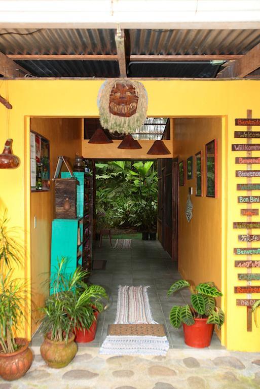 卡萨里奥布兰科生态住宿加早餐旅馆 Guápiles 外观 照片